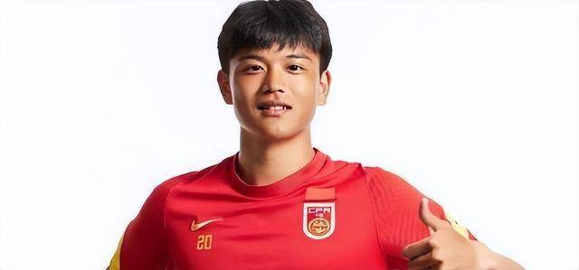自行车赛场再起风云：齐鲁赤兔队读秒绝平中原火箭队，新援首秀制胜快速转换撕裂防线-开云官网